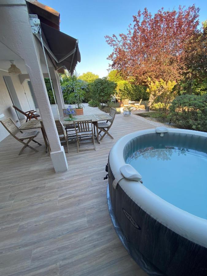 Appartement Rez De Villa Proche Port Et Plages De Sanary Экстерьер фото